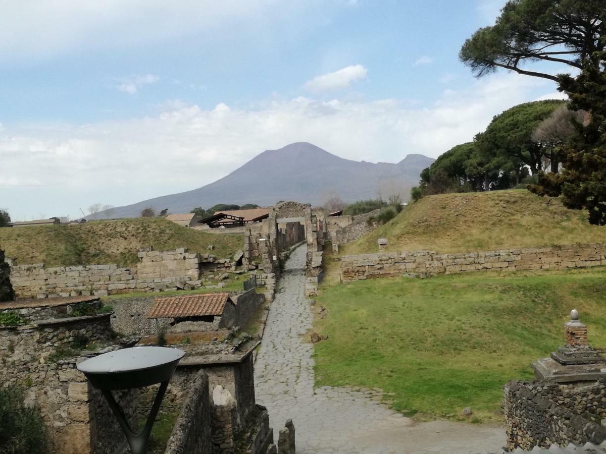 La Corte Delle Vanita Bed & Breakfast Pompei Exterior photo